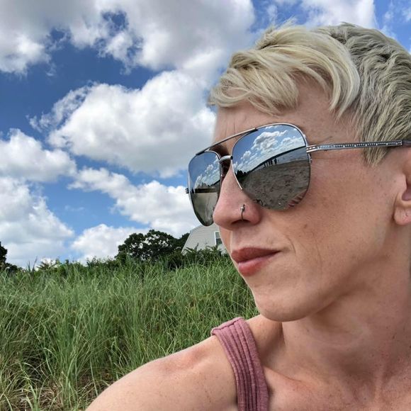 Meet your Posher, Jenny - Picture 1 of 1